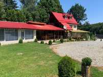 Vand Casa de Vacanta cu piscina încălzită/Valea Avrigului/Proprietar