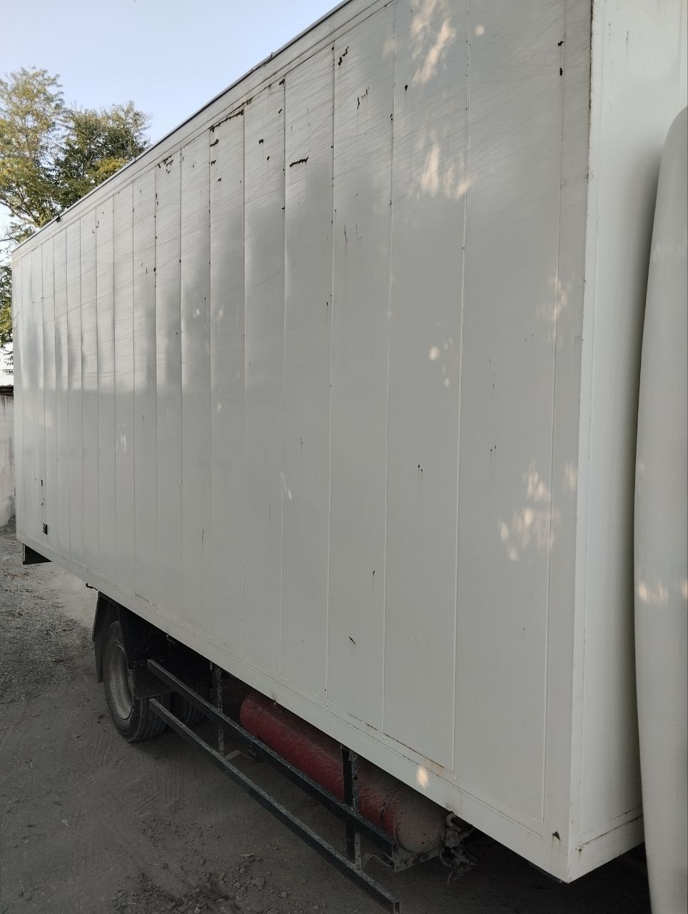 Avtobus Isuzu 2008yil