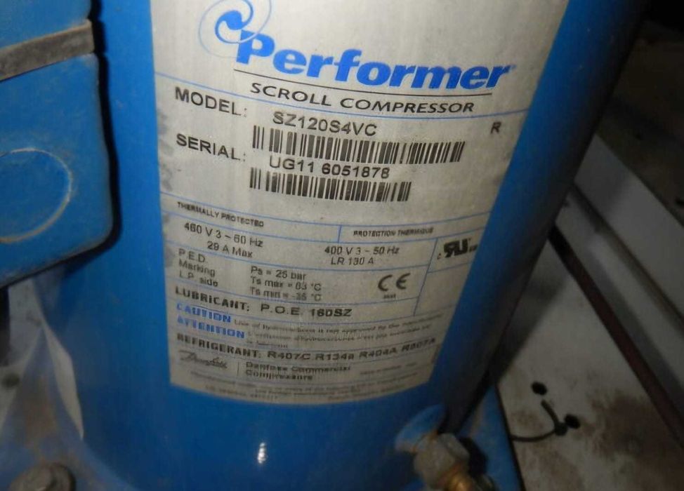 Vand / Inchiriez chiller CARRIER 49KW