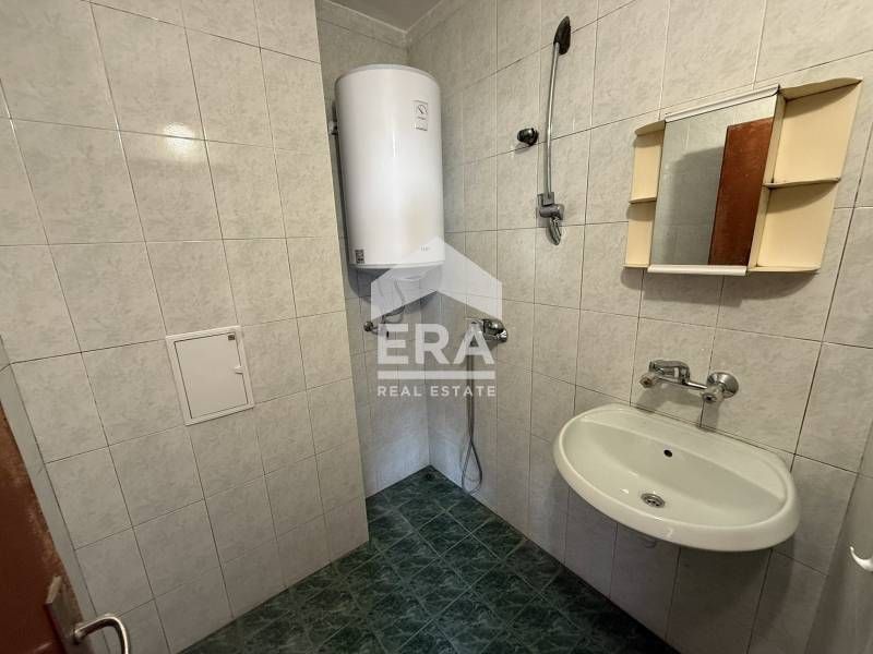 Продава се Тристаен апартамент в Бургас, Лазур - 92 кв.м за 1081 €/кв.м - Снимка #11