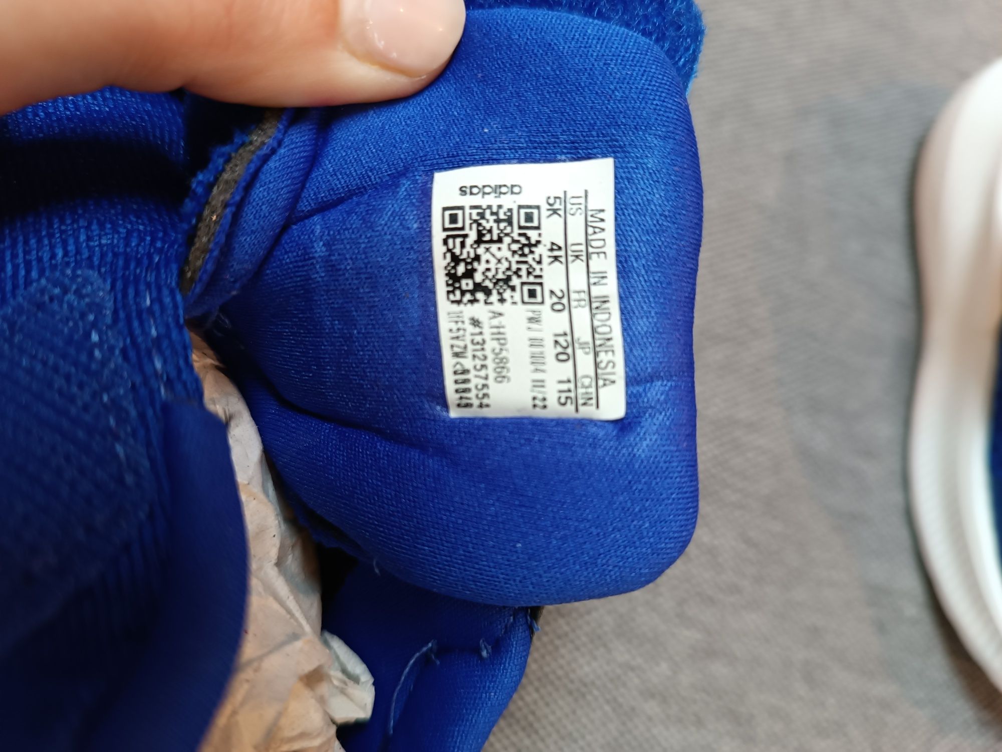 Маратонки за бебе adidas оригинални р-р 20