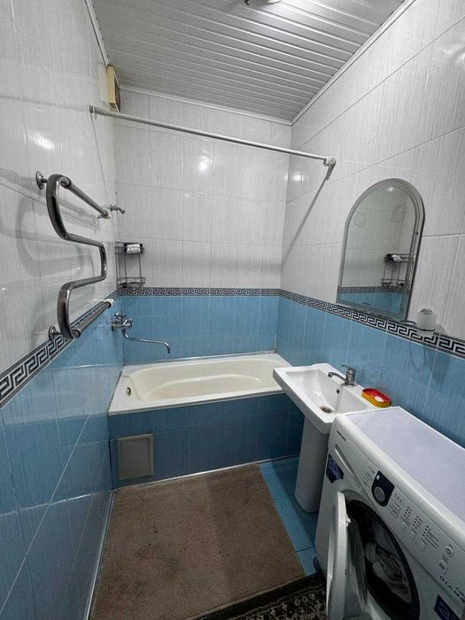 2 комнатная, кирпичный, 66 м2, Карасу-6, ориентир базар, конечка