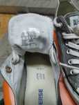 vand teniși  converse!