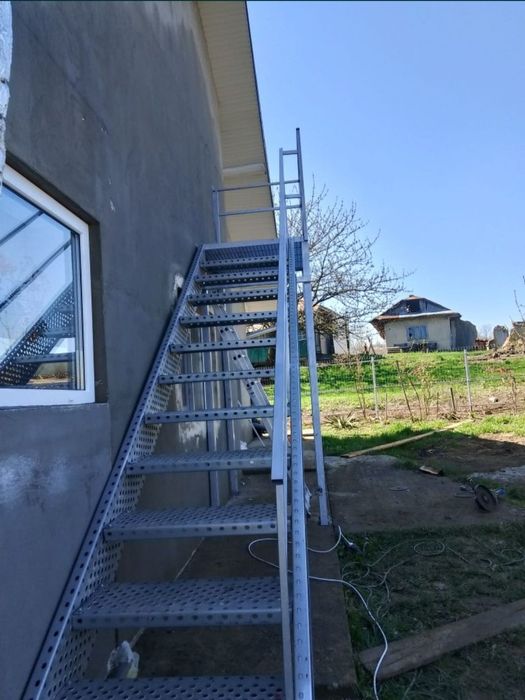 Confectionam scarii metalice zincate exterioare și pentru incendii , p