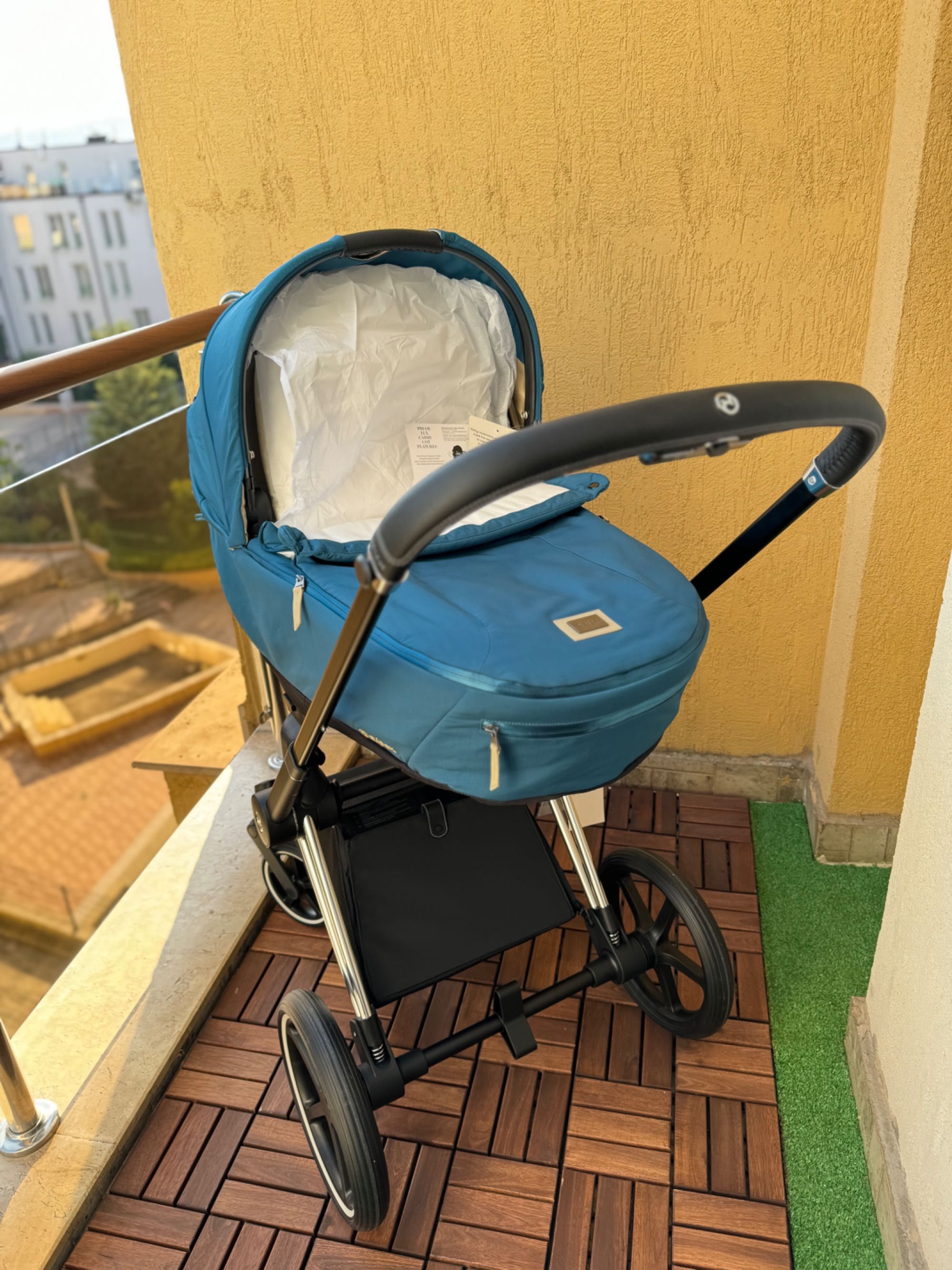 НОВО! Cybex Priam кош за новородено