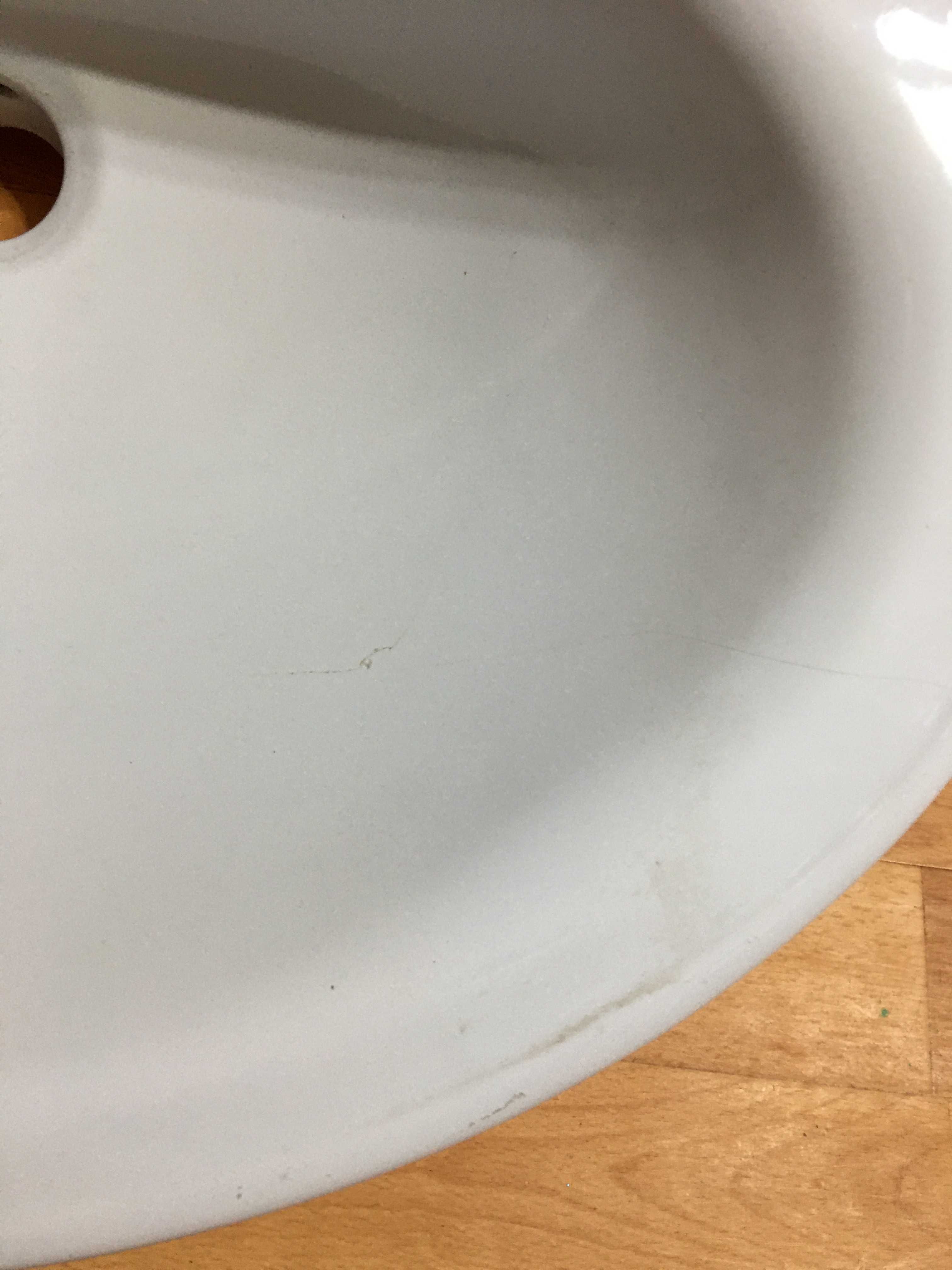 Раковина для ванной -Сантекс  чистая в норм состоянии