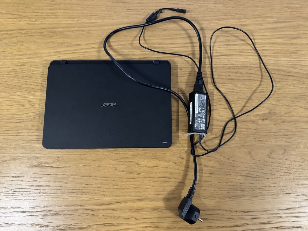 Лаптоп Ноутбук Acer TravelMate B117 11.6 инча