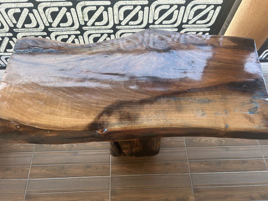 Masuta de cafea din lemn masiv