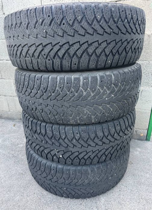 Продам комплект зимней резины Nokian Hakkapeliitta R17.