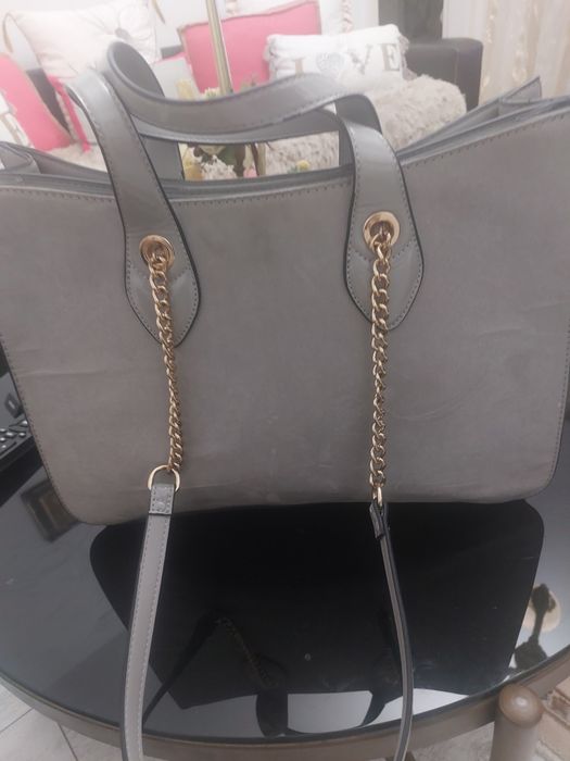 Нова,оригинална чанта на River island,удобна,практична,стилна