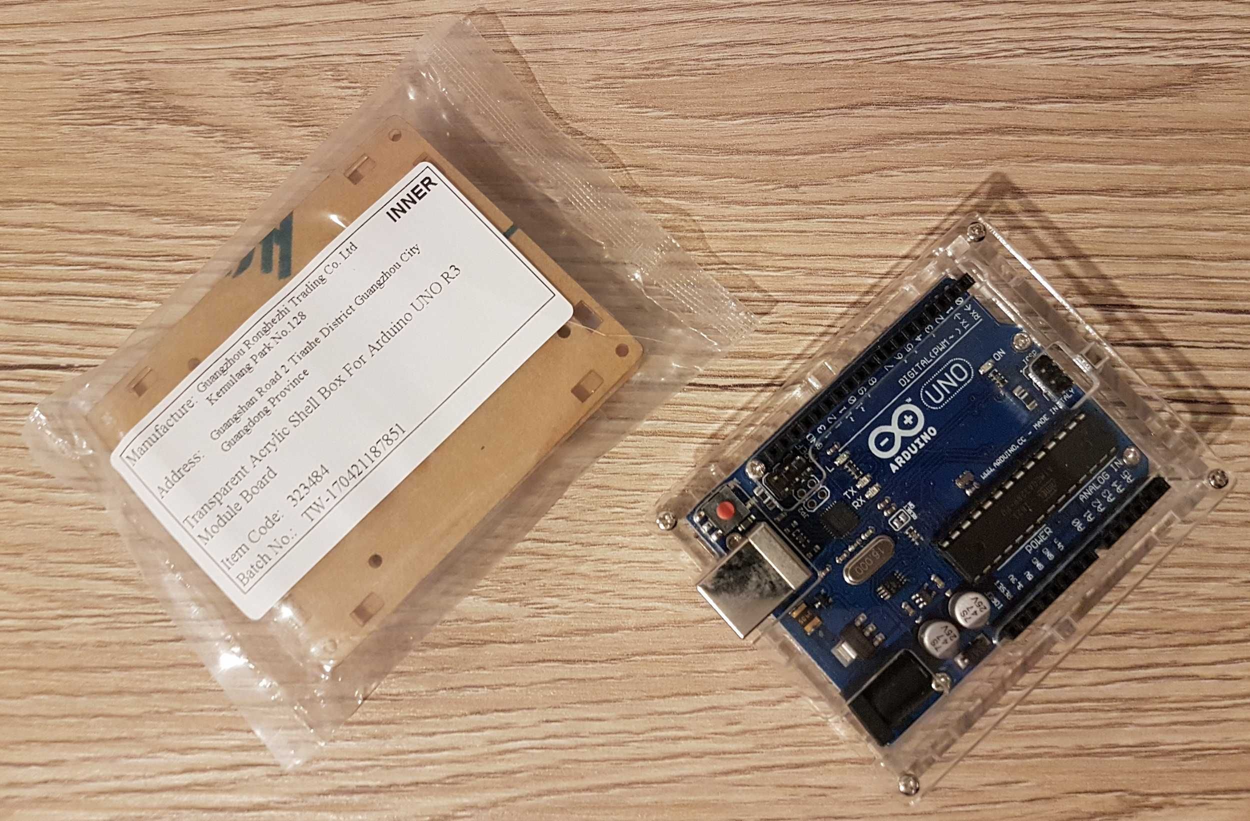 Carcasa de protectie din acril transparent pentru Arduino Uno