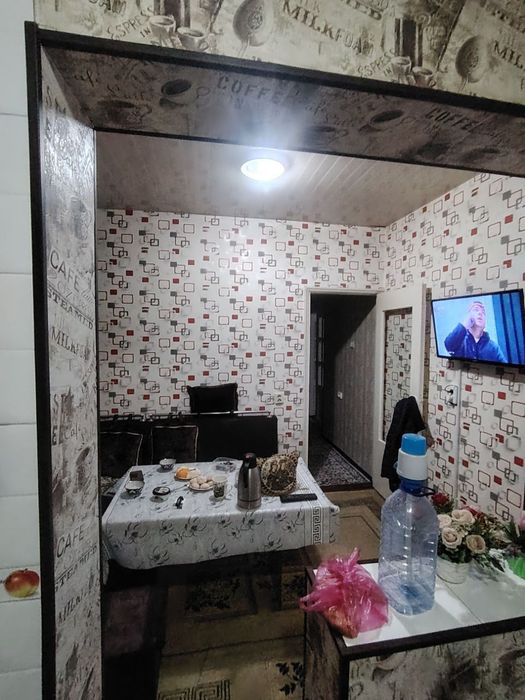 Сергели Дустлик 1. 1/5/5 Квартира чистая, балкон 2x6 не Торц, разделен