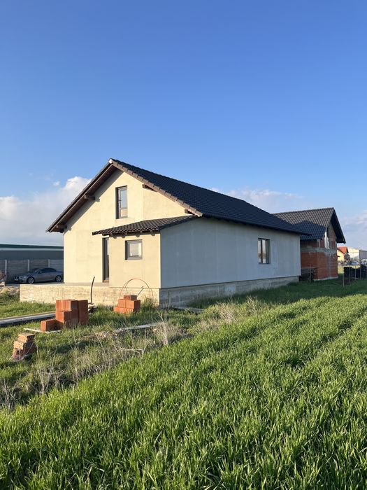 Casa de vanzare semifinisata in CHERIU com OSORHEI