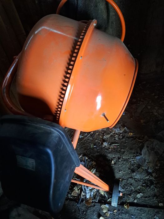 Бетономешалка новая