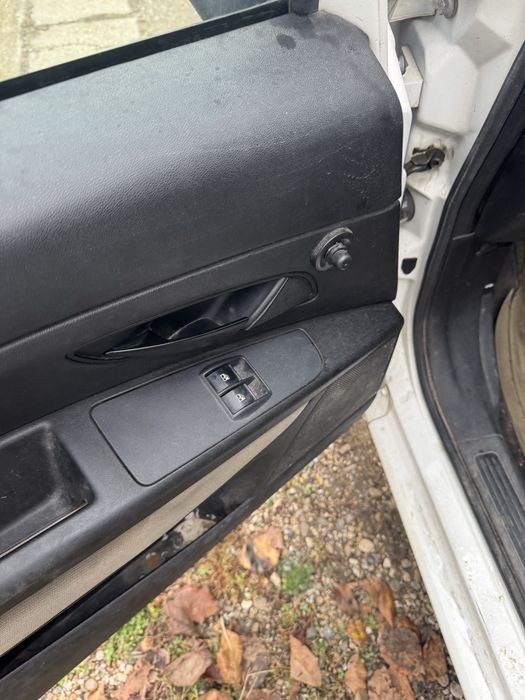 Dezmembrez Fiat Linea benzina 1,4 cod motor 350.A1000