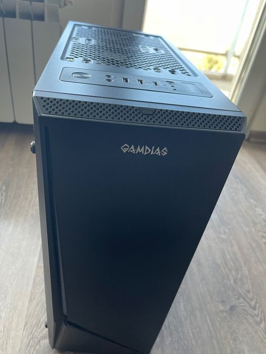 Продавам компютърна конфигурация