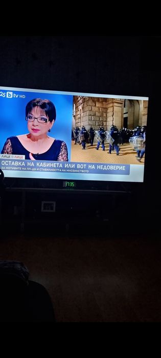 Тв.-Самсунг  85" Цена  2000лв.