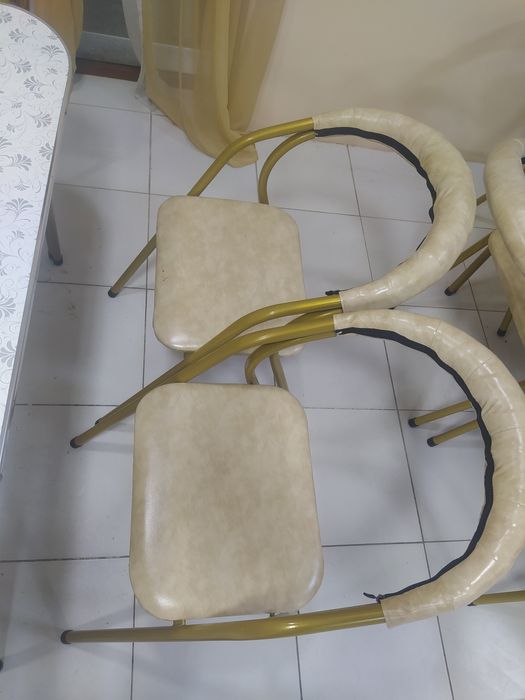 Стол и стулья 6шт стулья