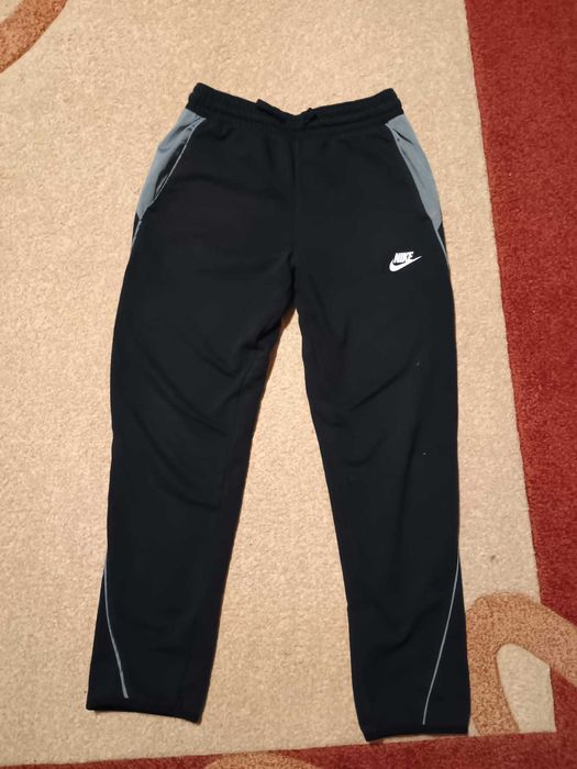 Pantaloni Nike+tricou sport 10-12 ani