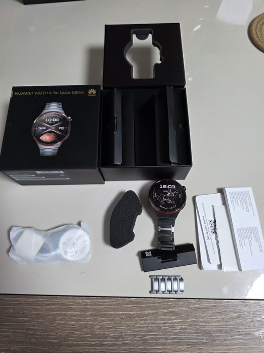 Huawei Watch 4 Pro Space Edition . Cu garantie