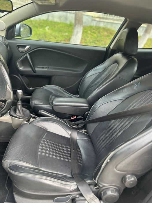 Vând Alfa Romeo Mito