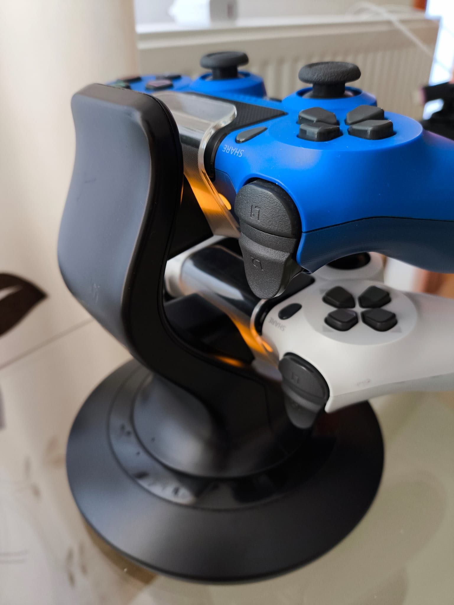 PlayStation 4 Pro CUH-7216B последен модел + 1TB SSD