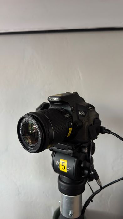 Aparate Foto Canon 650D & 700D