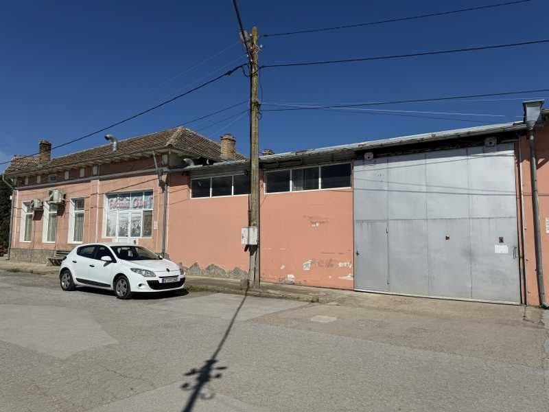 Продава се Промишлена сграда в с. Ресен, Област Велико Търново - 5726 кв.м за 197 €/кв.м - Снимка #15