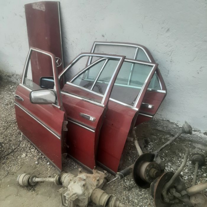 Мерседес 123 запчастлари сотилади.