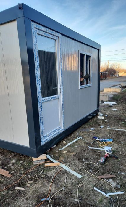 Vând container,birou