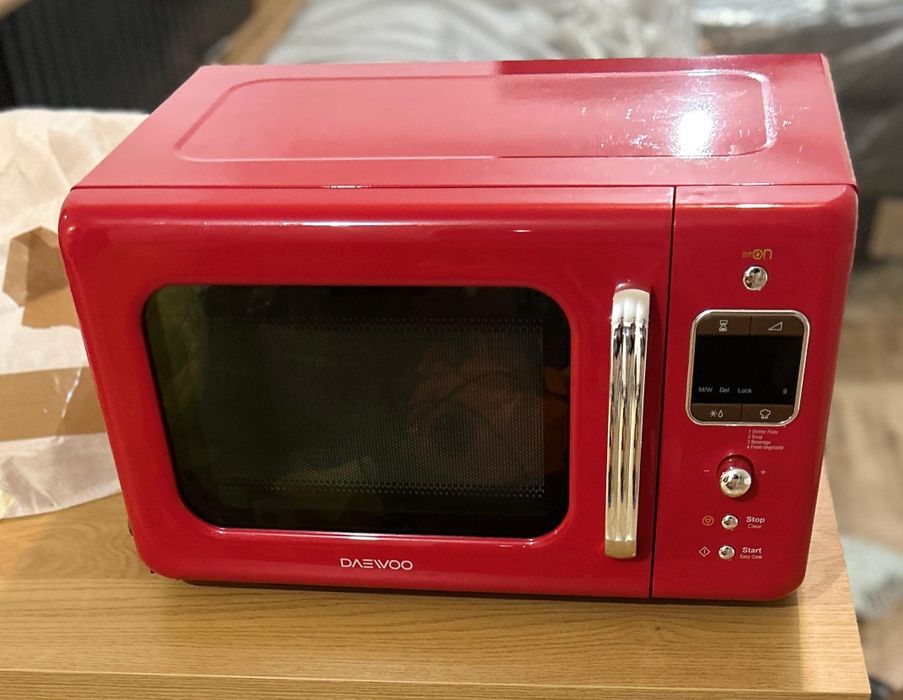 Vand cuptor cu microunde Daewoo