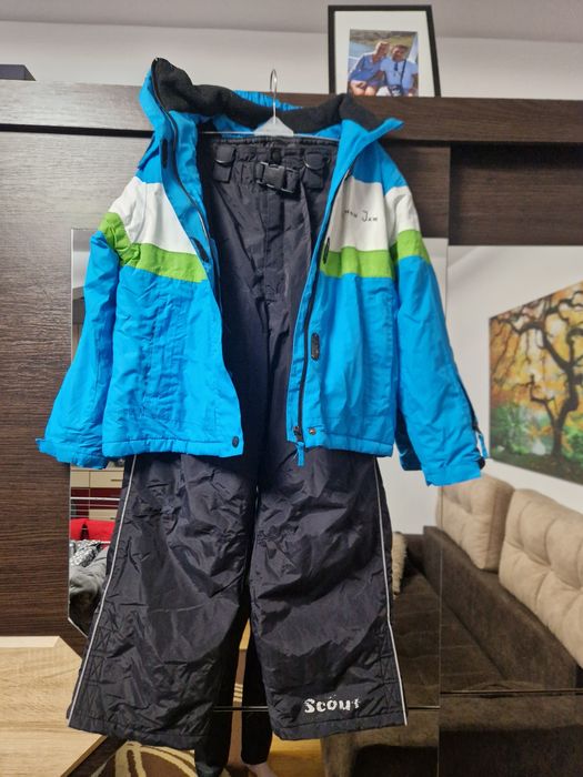 Geaca și pantalonii scky 134/140