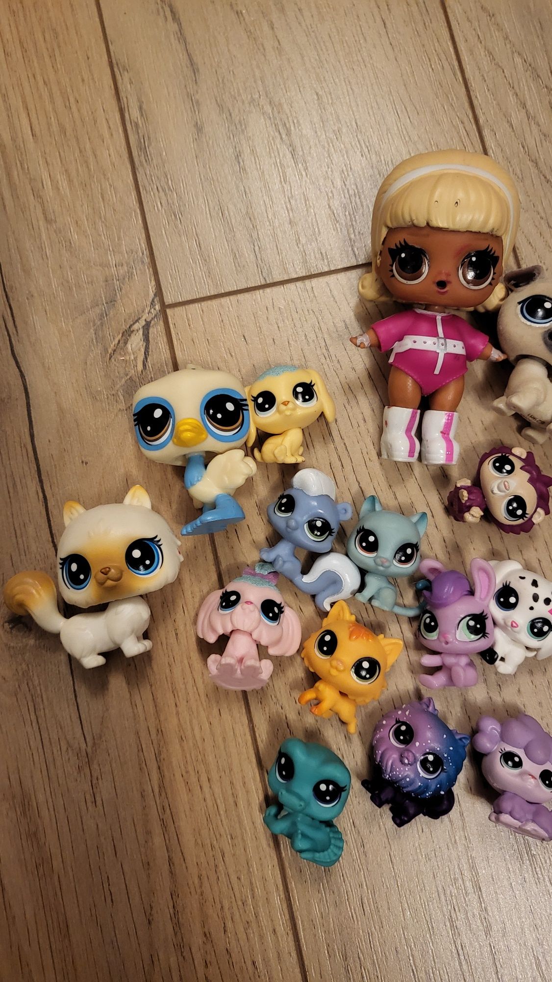 Jucarii mici figurine littlest pet shop