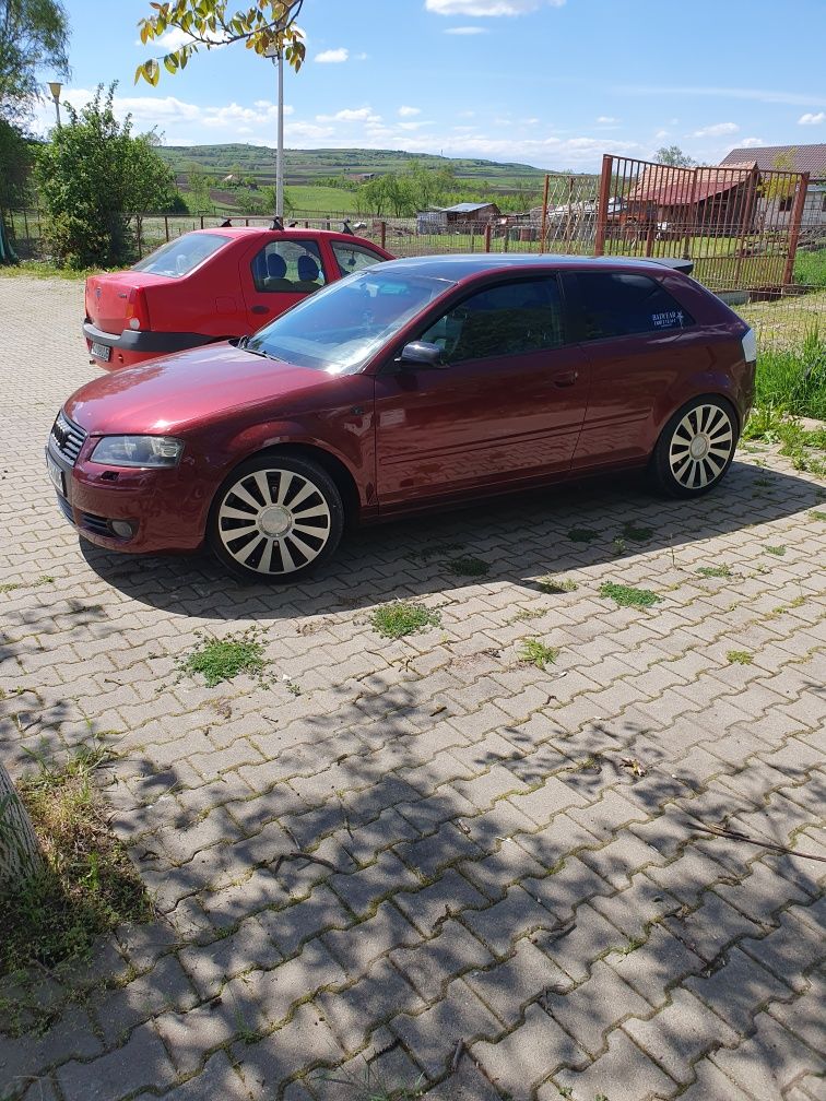 Propietar Vând  audi a3 2004 motor 2.0 benzină  150 cai