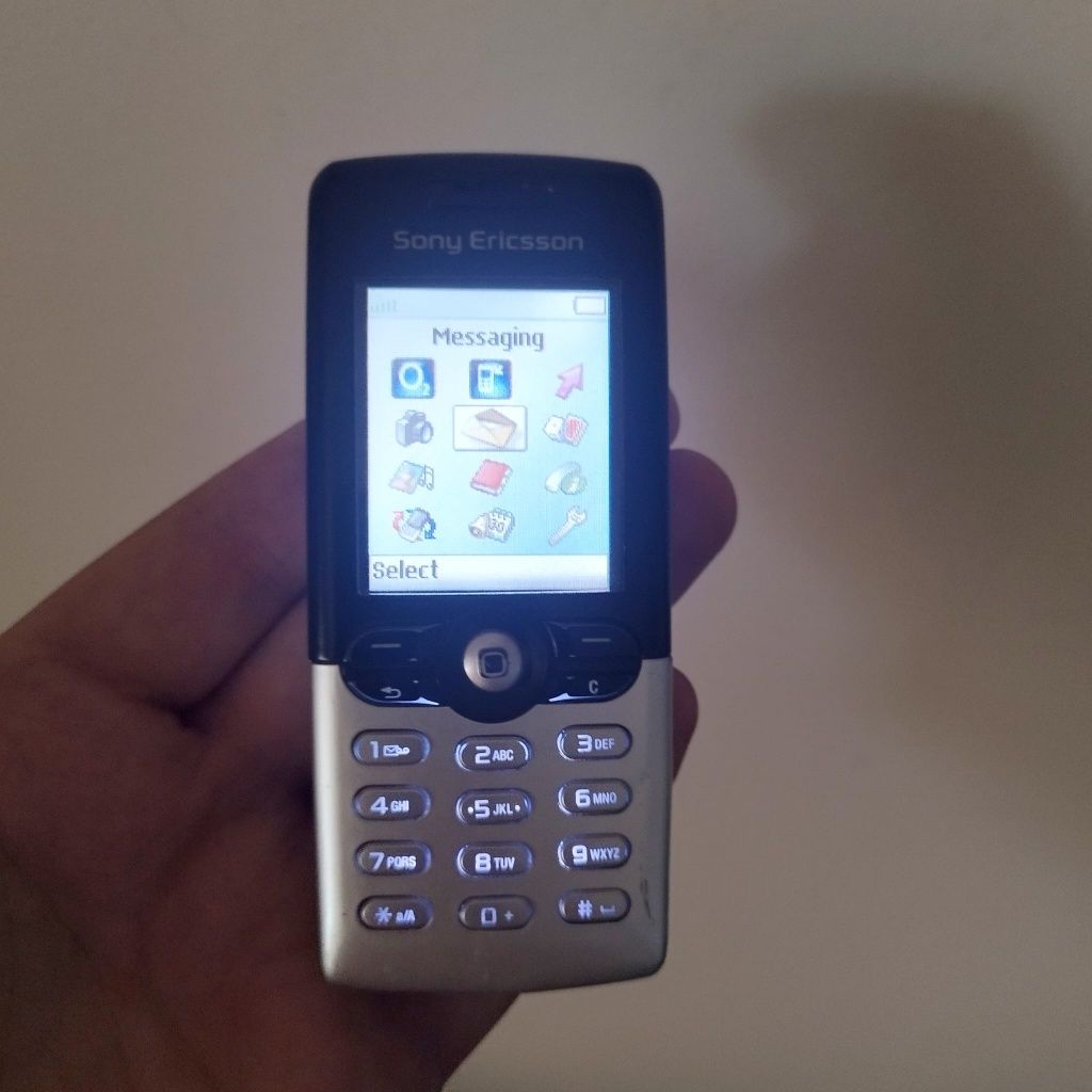 Sony Ericsson T610i+incarcator sigilat ( decodat)