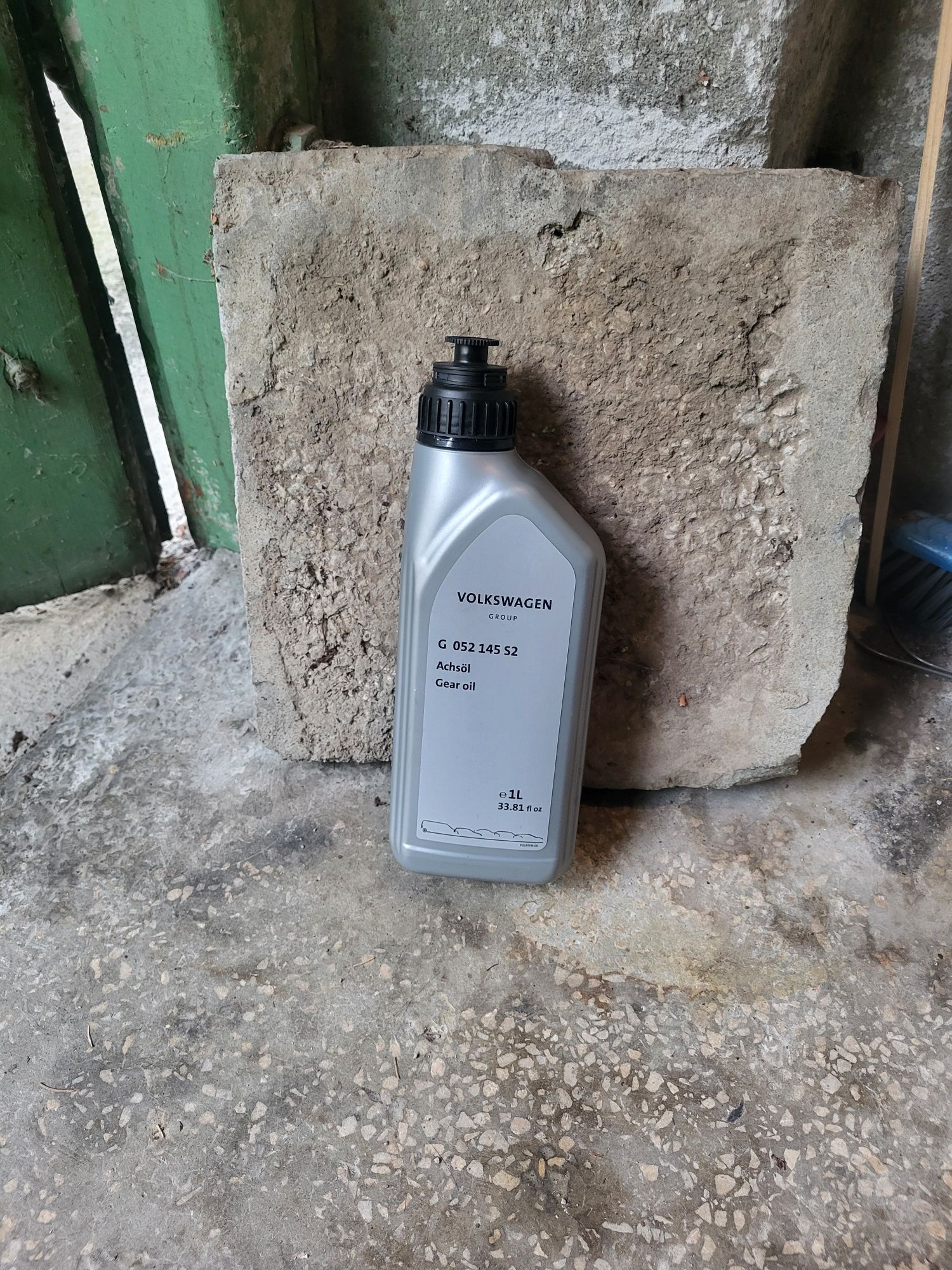 G052 145 S2 Оригинално масло Wv 1литър за раздатка