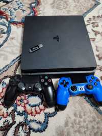 Playstation 4 slim