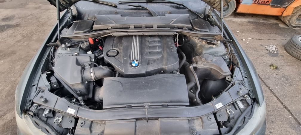 Dezmembrez BMW Seria 3 e91 LCI 2011 143cp manuala