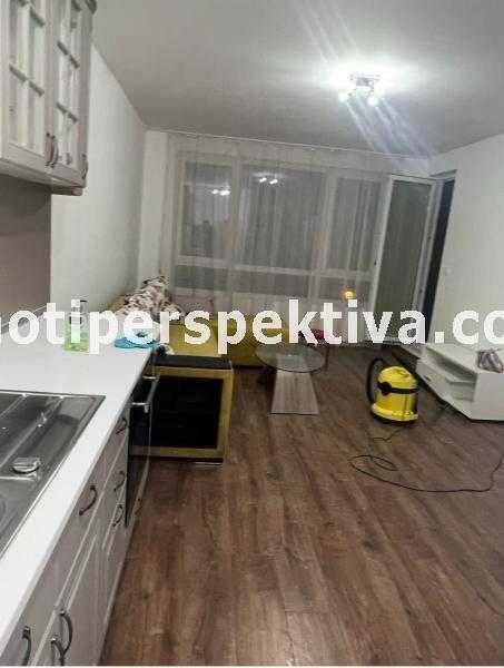 Продава се Двустаен апартамент в Пловдив, Кючук Париж - 65 кв.м за 1970 €/кв.м - Снимка #2