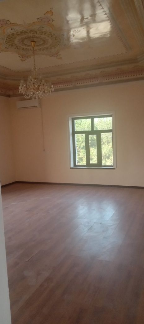 Nazarbek 8 maktab xovli 2 sotik srochna sotaman ipoteka bor keliwamiz