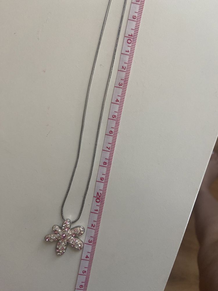 Колие с Розово цвете Swarovski с малки цветни кристали