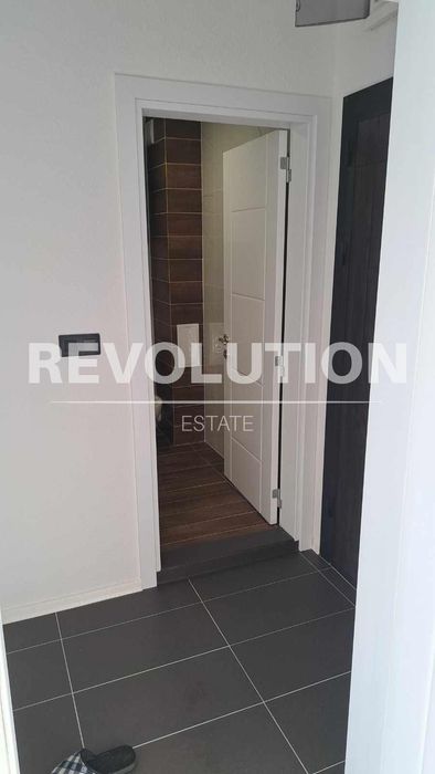 Дава се под наем Двустаен апартамент в Варна, Възраждане 3 - 50 кв.м за 400 € - Снимка #2