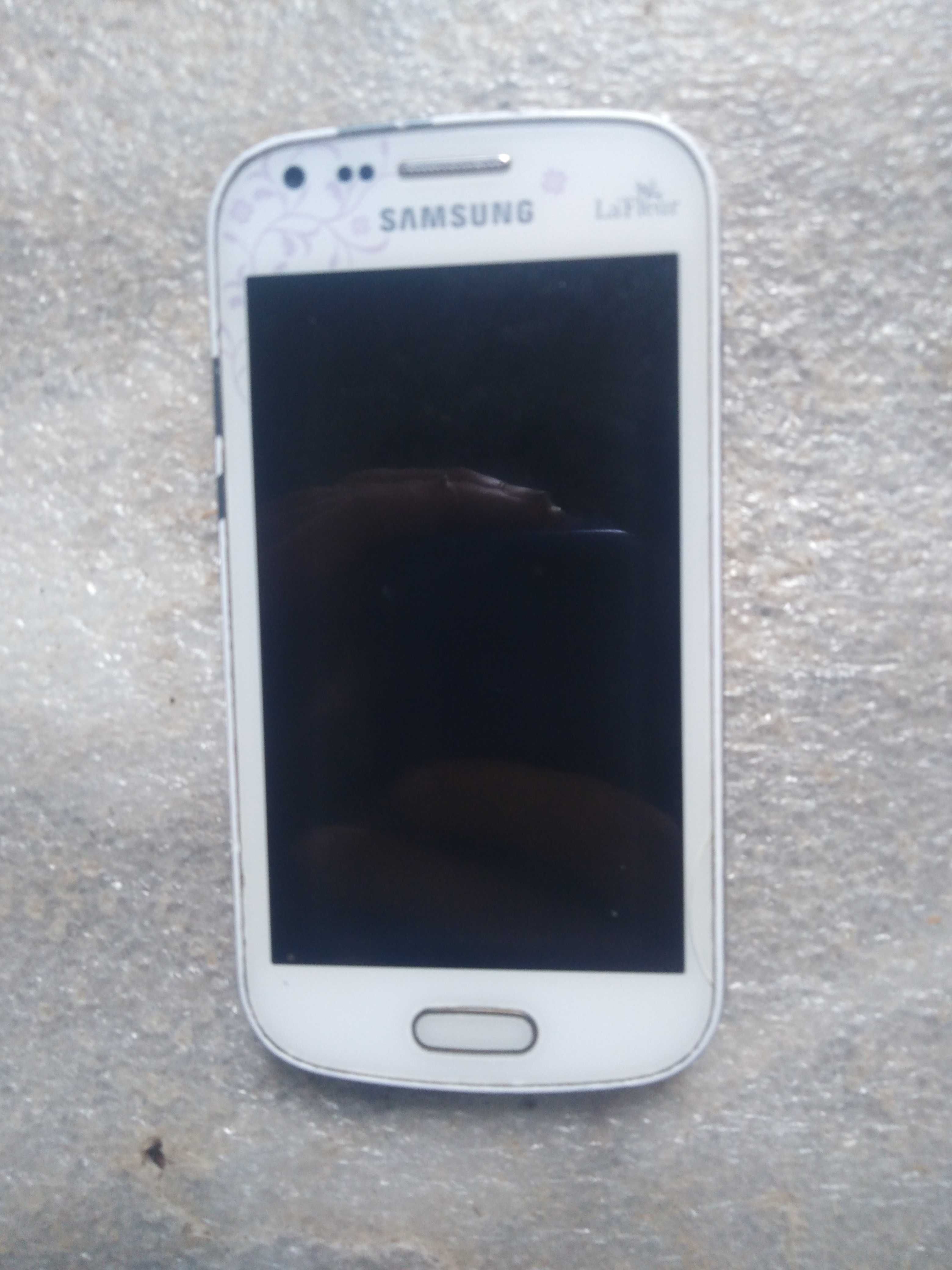 Samsung GT-S7562