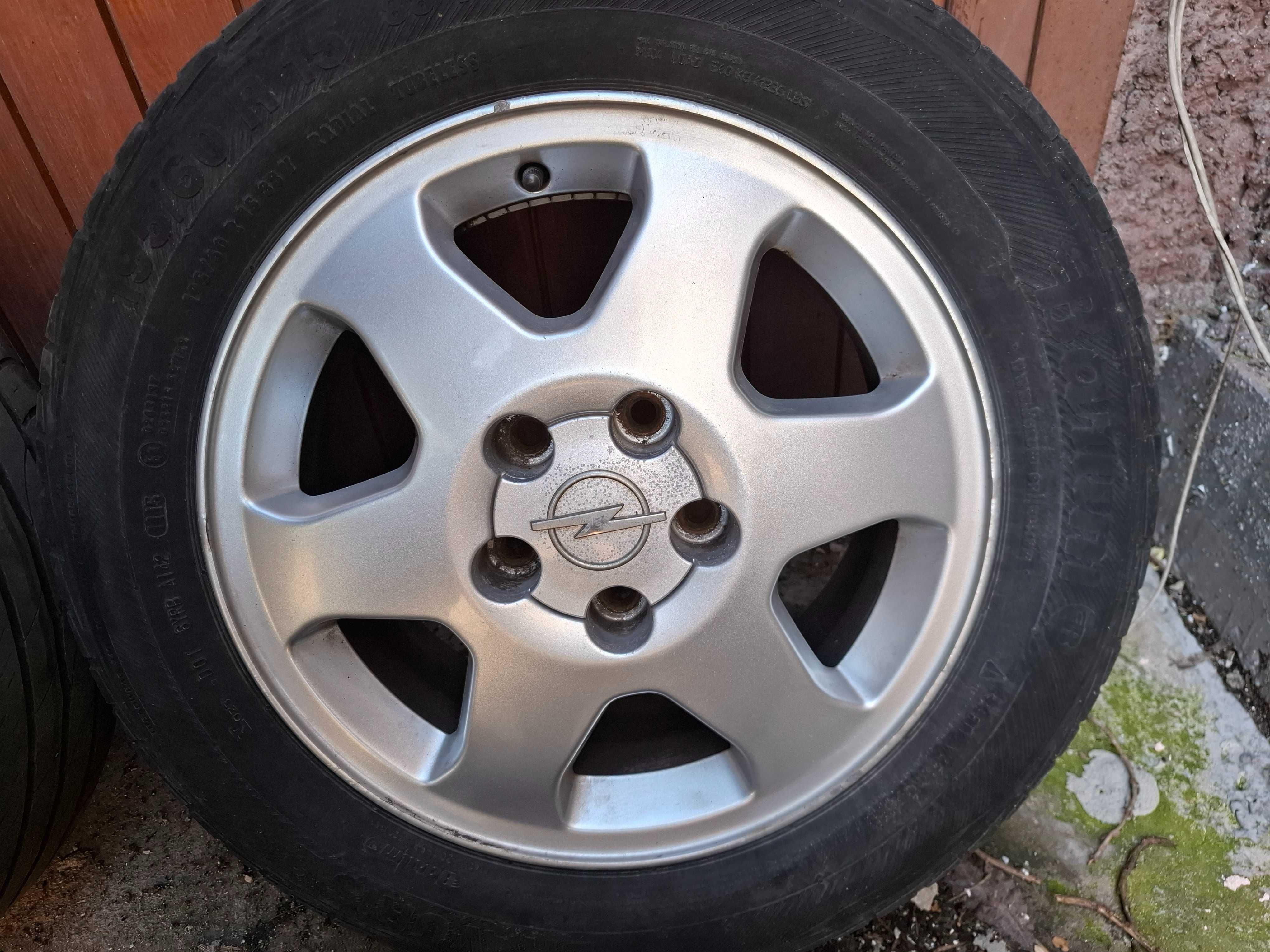 Джанти с гуми от Opel 15 5х110
