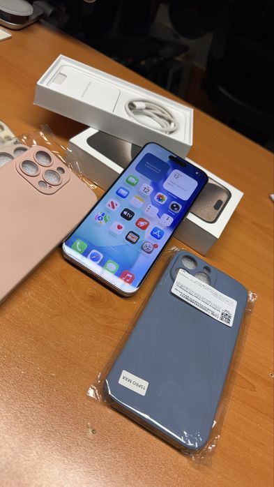 Продавам GSM Iphone 15 Pro Max 256GB