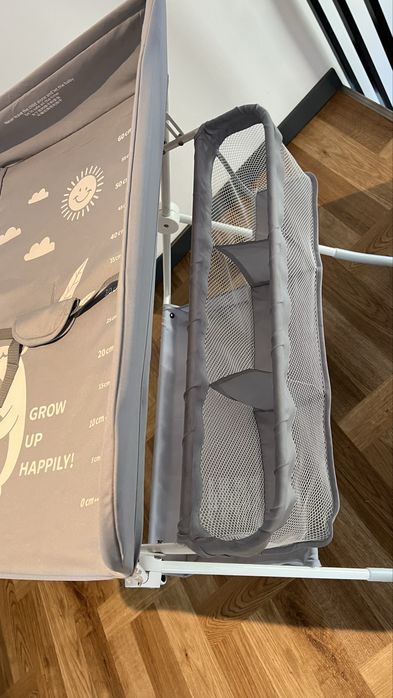 Masa de infasat si schimbat scutece