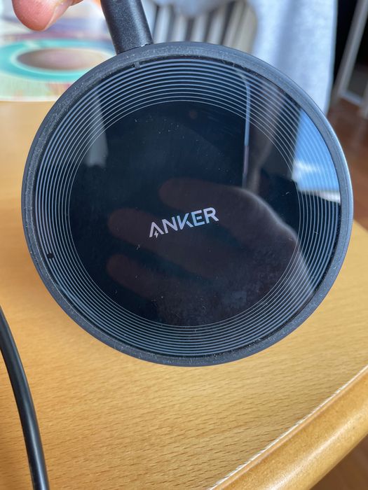 НОВО ! Безжично зарядно Anker 315 Wireless