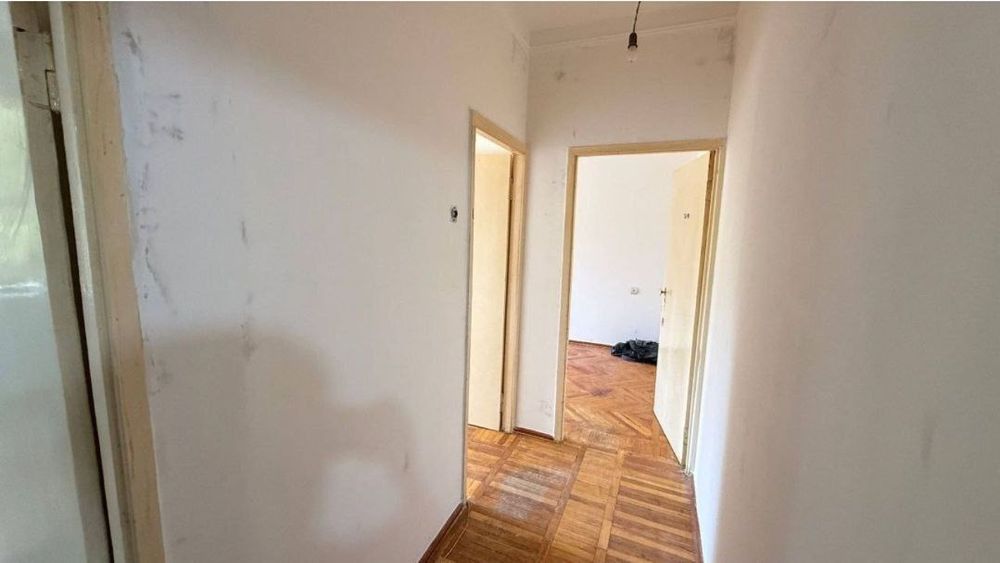 Yunsobod 3 kv 4/2/4/89 kv fransiy lakatsya zor joy srochniy variyant