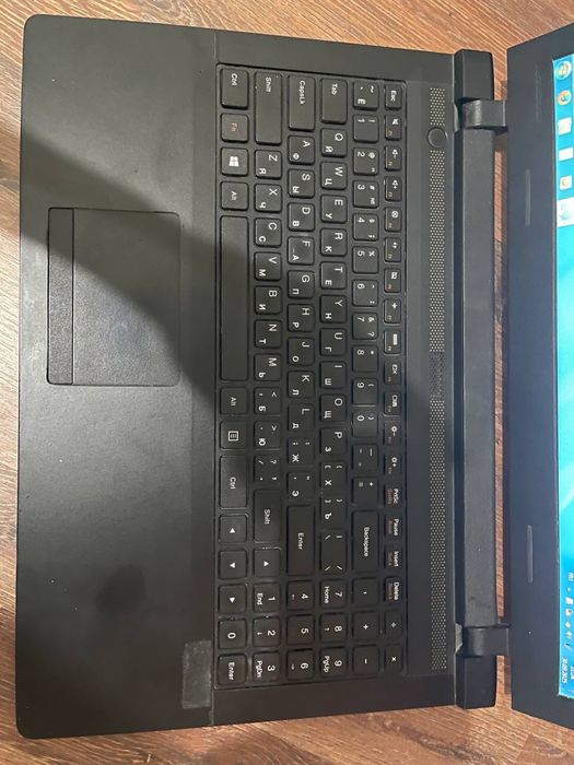 Noutbok Sotiladi LENOVO
