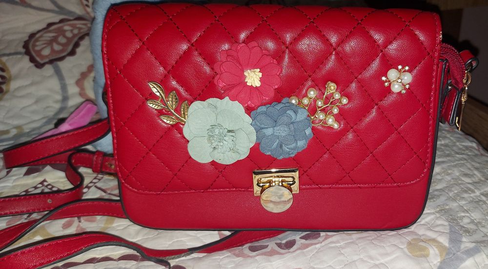 Geanta de umăr, roșie, cu fermoar